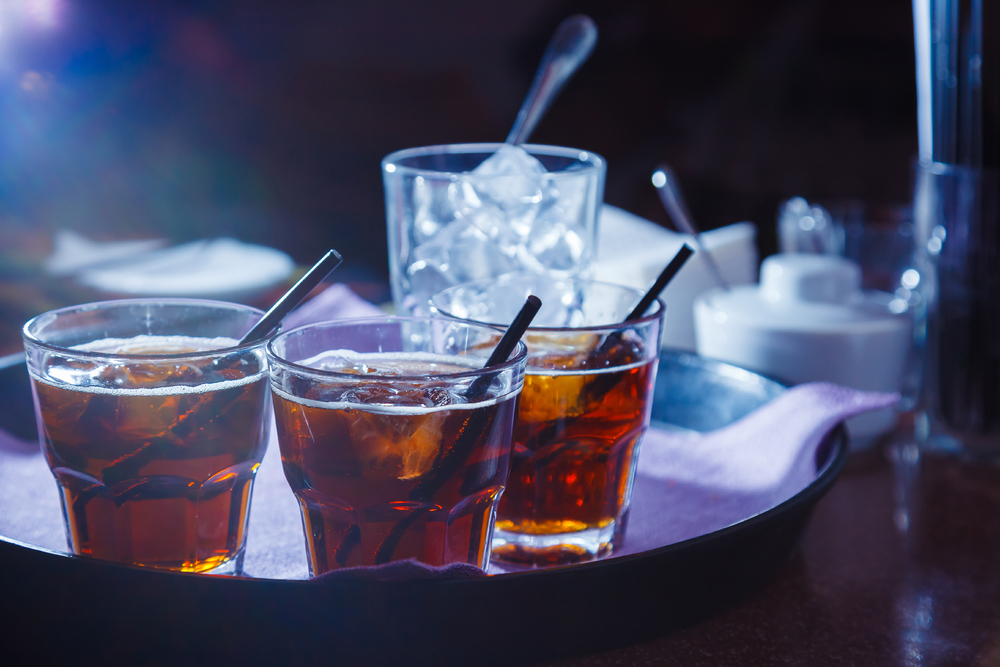 酒吧必備 經典與創新的酒精雞尾酒飲品指南